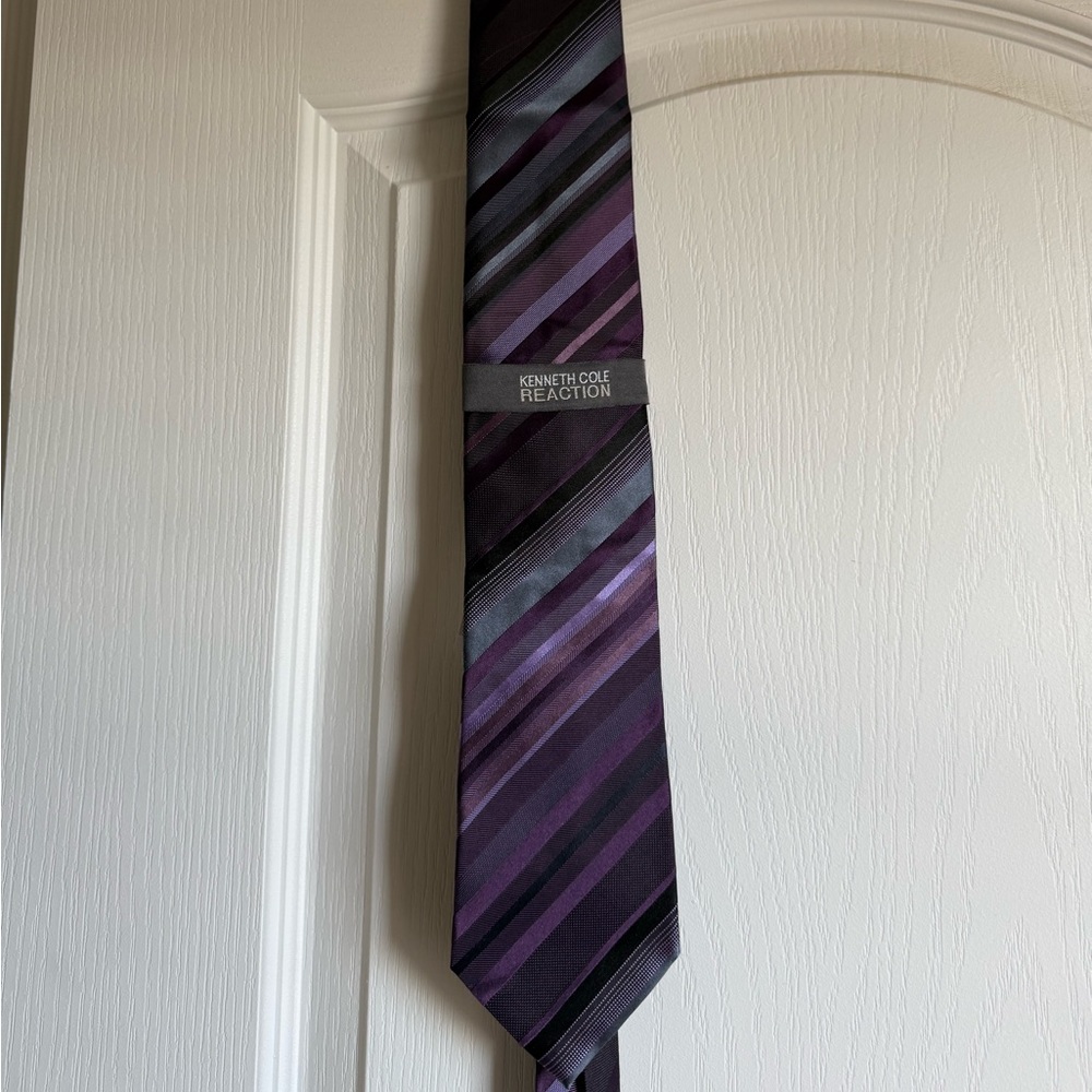 NEW Kenneth Cole Reaction Purple Striped Men's Tie